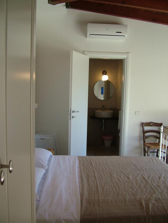 Agriturismo Terra D'Ulivi Porto Cesareo Habitación foto